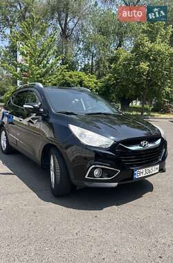 Внедорожник / Кроссовер Hyundai ix35 2011 в 