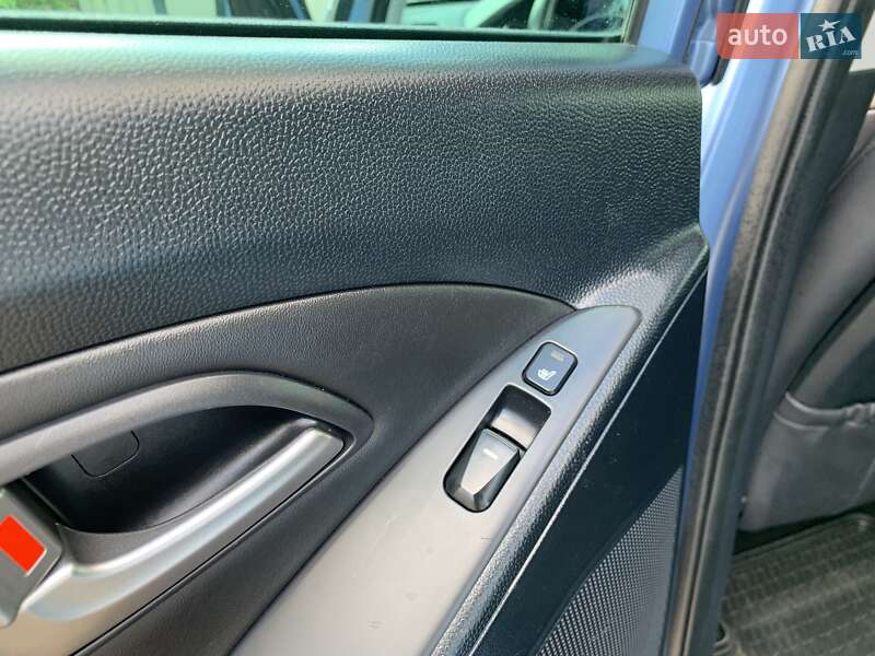 Внедорожник / Кроссовер Hyundai ix35 2012 в Ивано-Франковске