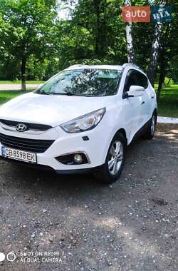 Позашляховик / Кросовер Hyundai ix35 2010 в 
