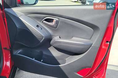 Позашляховик / Кросовер Hyundai ix35 2013 в 