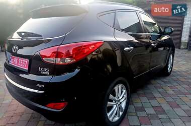 Внедорожник / Кроссовер Hyundai ix35 2013 в 