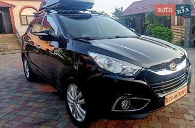 Внедорожник / Кроссовер Hyundai ix35 2013 в 