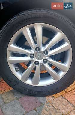 Внедорожник / Кроссовер Hyundai ix35 2013 в 