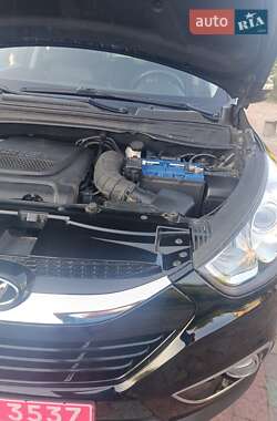 Внедорожник / Кроссовер Hyundai ix35 2013 в 