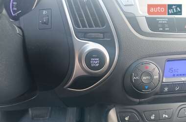 Внедорожник / Кроссовер Hyundai ix35 2013 в 