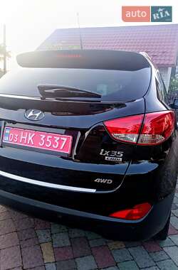 Внедорожник / Кроссовер Hyundai ix35 2013 в 