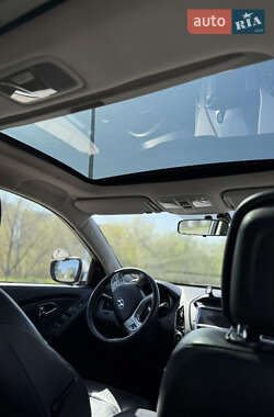 Позашляховик / Кросовер Hyundai ix35 2011 в 