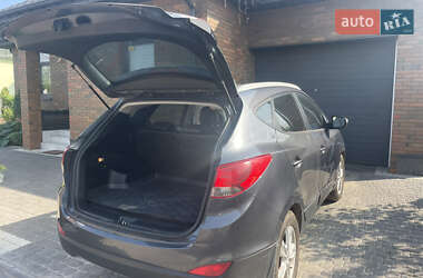 Внедорожник / Кроссовер Hyundai ix35 2010 в 