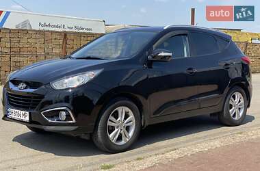 Внедорожник / Кроссовер Hyundai ix35 2012 в 