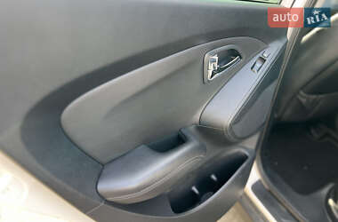 Внедорожник / Кроссовер Hyundai ix35 2012 в 