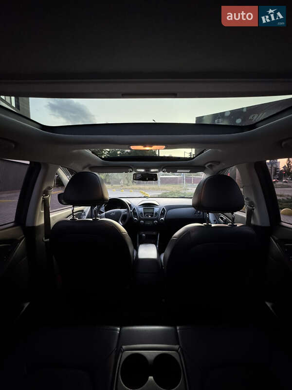Позашляховик / Кросовер Hyundai ix35 2010 в Кам'янському