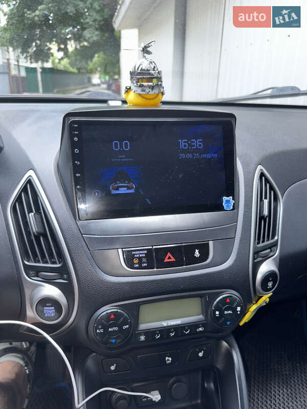 Позашляховик / Кросовер Hyundai ix35 2010 в Харкові