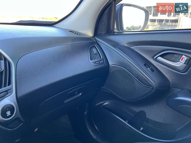 Позашляховик / Кросовер Hyundai ix35 2011 в Львові