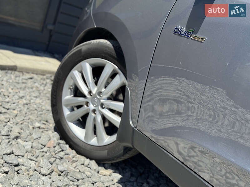 Внедорожник / Кроссовер Hyundai ix35 2013 в Стрые