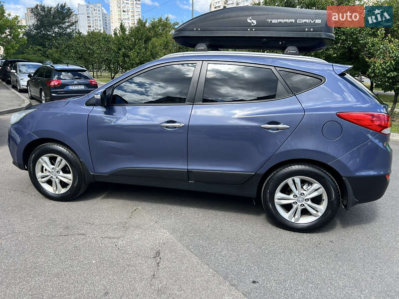 Внедорожник / Кроссовер Hyundai ix35 2011 в Киеве