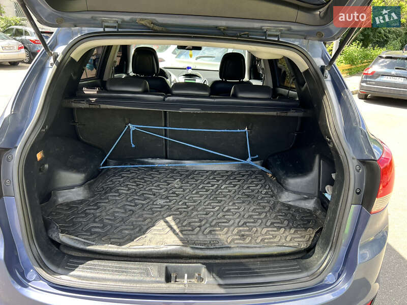 Внедорожник / Кроссовер Hyundai ix35 2011 в Киеве