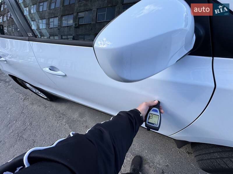 Позашляховик / Кросовер Hyundai ix35 2010 в Сумах