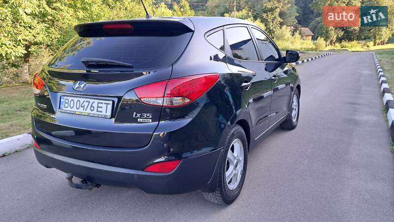 Внедорожник / Кроссовер Hyundai ix35 2010 в Галиче