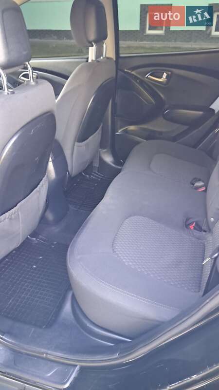 Внедорожник / Кроссовер Hyundai ix35 2010 в Галиче