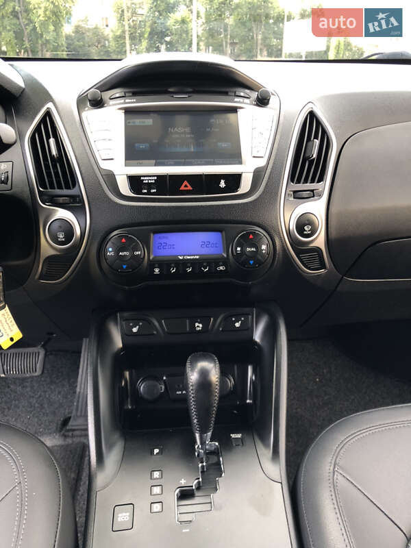 Позашляховик / Кросовер Hyundai ix35 2010 в Рівному