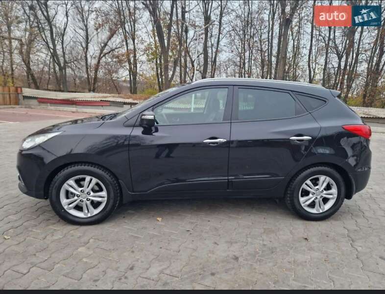 Внедорожник / Кроссовер Hyundai ix35 2010 в Виннице