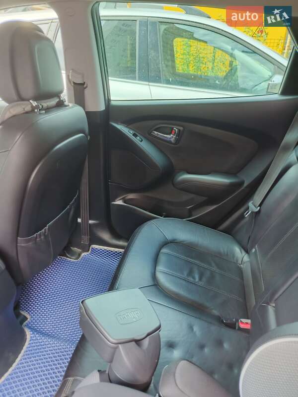 Внедорожник / Кроссовер Hyundai ix35 2010 в Виннице