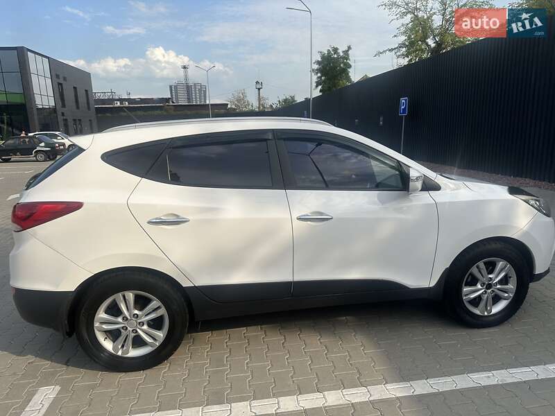 Внедорожник / Кроссовер Hyundai ix35 2012 в Киеве