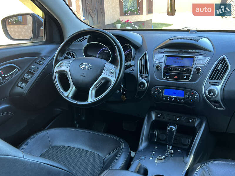Внедорожник / Кроссовер Hyundai ix35 2010 в Ивано-Франковске