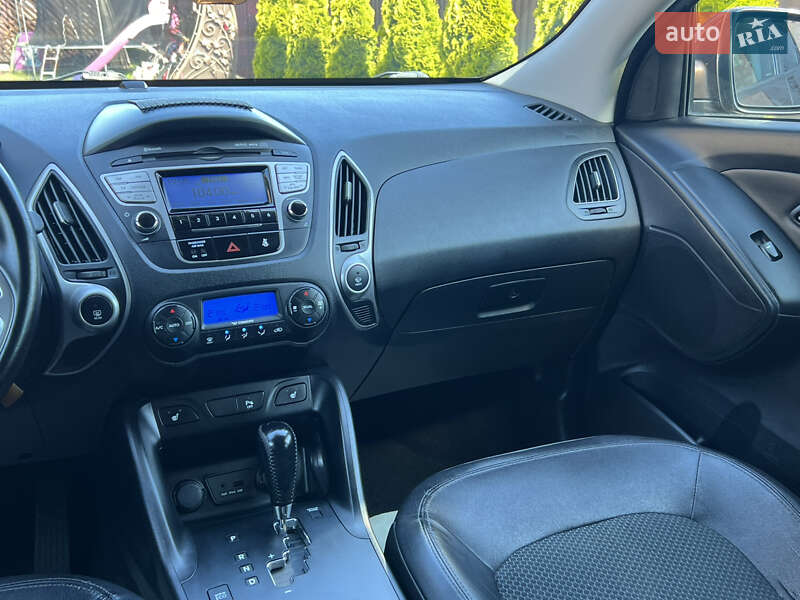 Внедорожник / Кроссовер Hyundai ix35 2010 в Ивано-Франковске