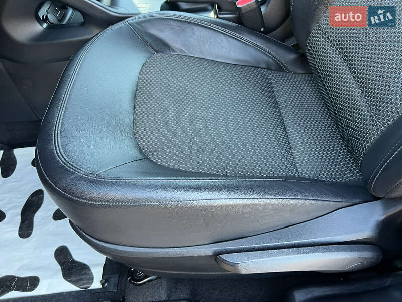 Внедорожник / Кроссовер Hyundai ix35 2010 в Ивано-Франковске