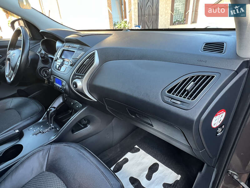 Внедорожник / Кроссовер Hyundai ix35 2010 в Ивано-Франковске