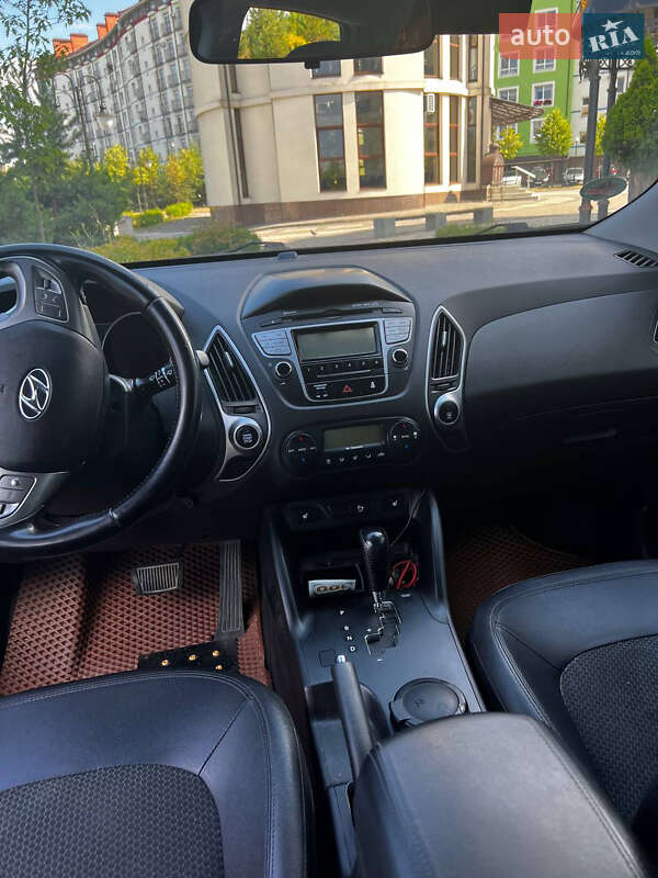 Внедорожник / Кроссовер Hyundai ix35 2010 в Ивано-Франковске