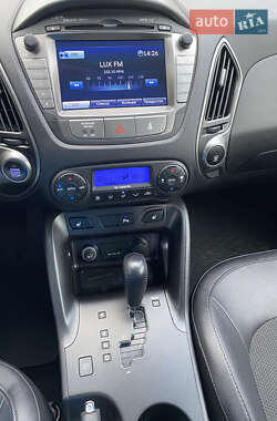 Позашляховик / Кросовер Hyundai ix35 2014 в 