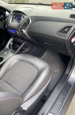 Позашляховик / Кросовер Hyundai ix35 2014 в 