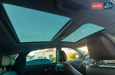 Внедорожник / Кроссовер Hyundai ix35 2010 в 