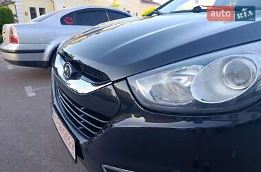Внедорожник / Кроссовер Hyundai ix35 2010 в 