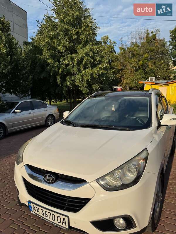 Позашляховик / Кросовер Hyundai ix35 2012 в Харкові