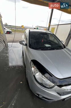Позашляховик / Кросовер Hyundai ix35 2010 в Києві