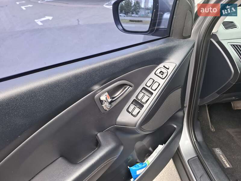 Внедорожник / Кроссовер Hyundai ix35 2013 в Киеве