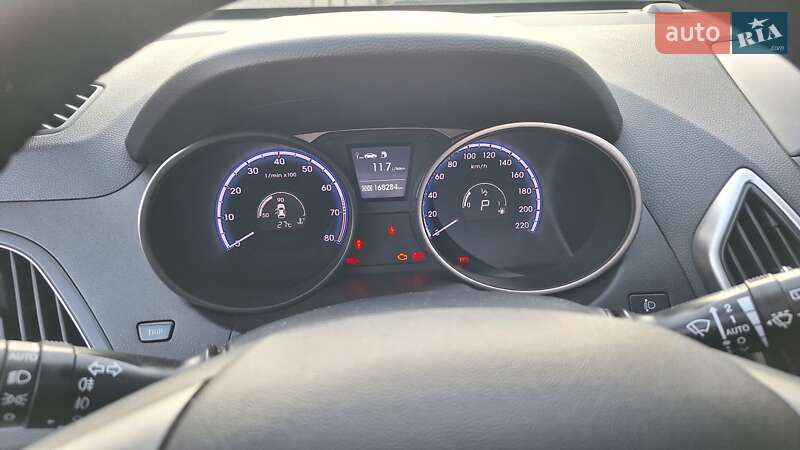 Внедорожник / Кроссовер Hyundai ix35 2010 в Виннице