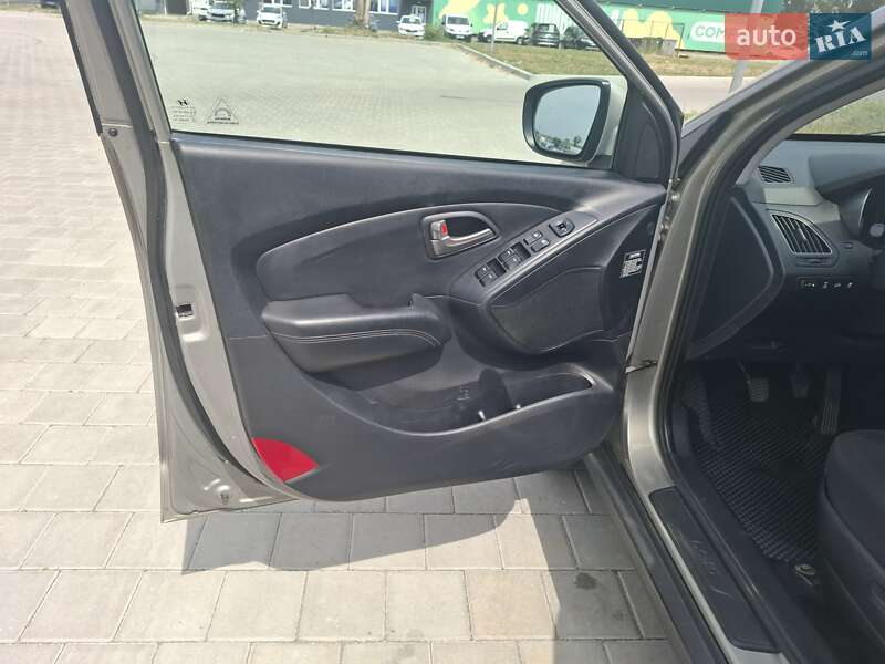 Позашляховик / Кросовер Hyundai ix35 2011 в Черкасах