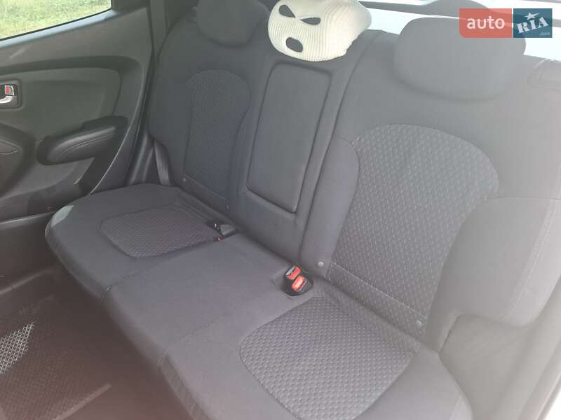 Позашляховик / Кросовер Hyundai ix35 2011 в Черкасах