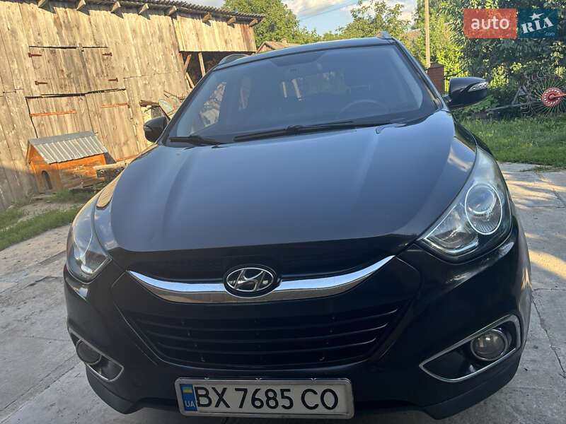 Внедорожник / Кроссовер Hyundai ix35 2011 в Старой Синяве