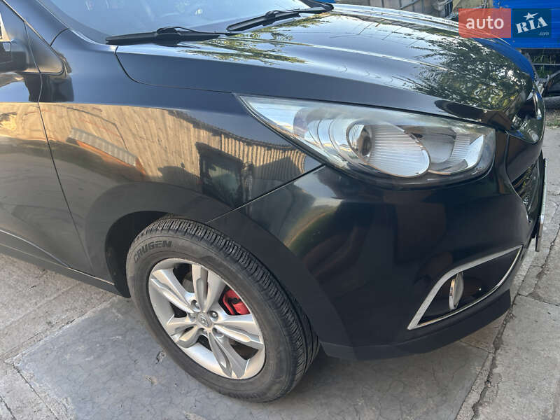 Внедорожник / Кроссовер Hyundai ix35 2011 в Старой Синяве