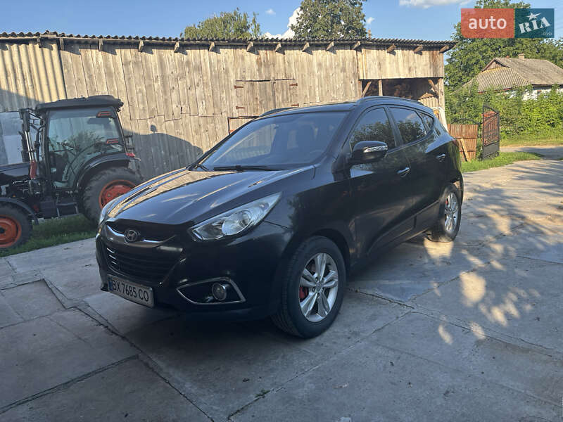 Внедорожник / Кроссовер Hyundai ix35 2011 в Старой Синяве