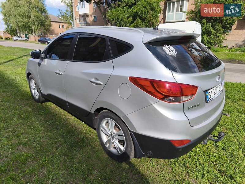 Позашляховик / Кросовер Hyundai ix35 2010 в Зіньківі