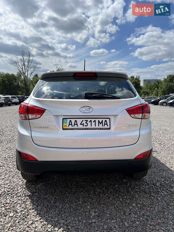 Позашляховик / Кросовер Hyundai ix35 2011 в Черкасах