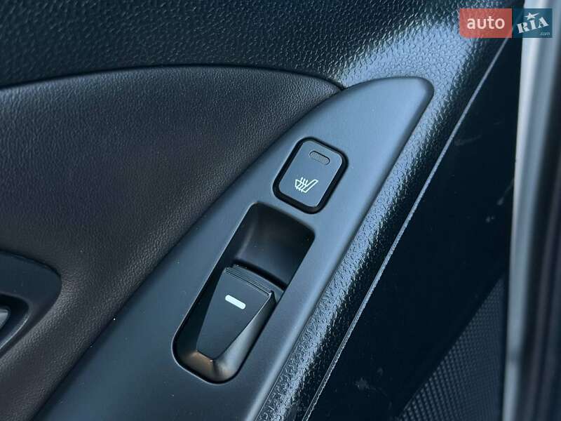 Внедорожник / Кроссовер Hyundai ix35 2012 в Дрогобыче фото 42 Внедорожник / Кроссовер Hyundai ix35 2012 в Дрогобыче