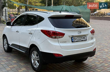 Позашляховик / Кросовер Hyundai ix35 2013 в 