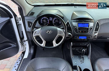 Позашляховик / Кросовер Hyundai ix35 2013 в 
